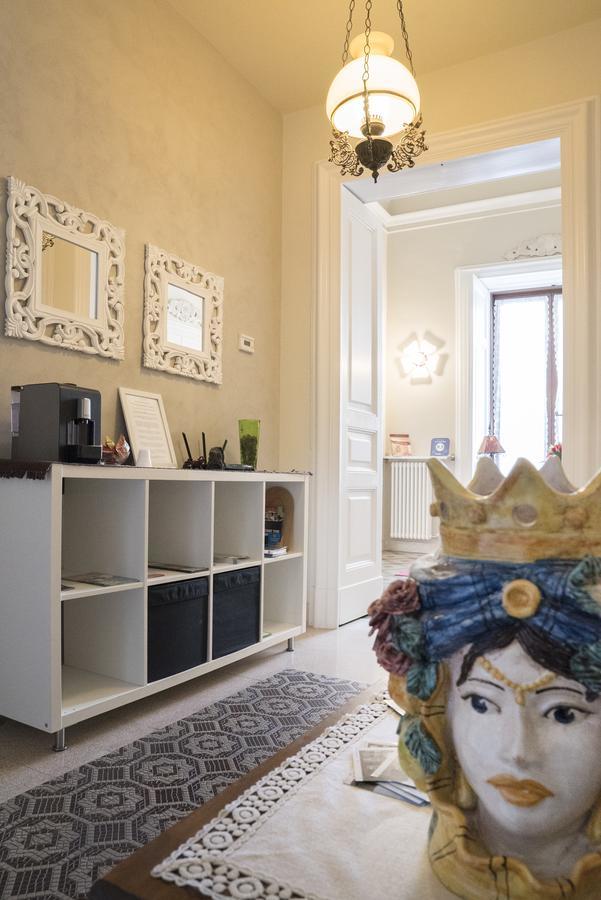 Rossocorallo B&B Catania-Fontanarossai nemzetközi repülőtér Kültér fotó